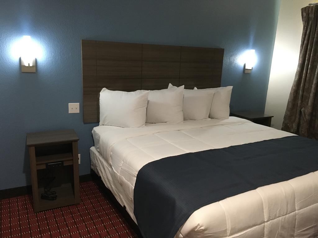 Americas Best Value Inn Decatur Bagian luar foto