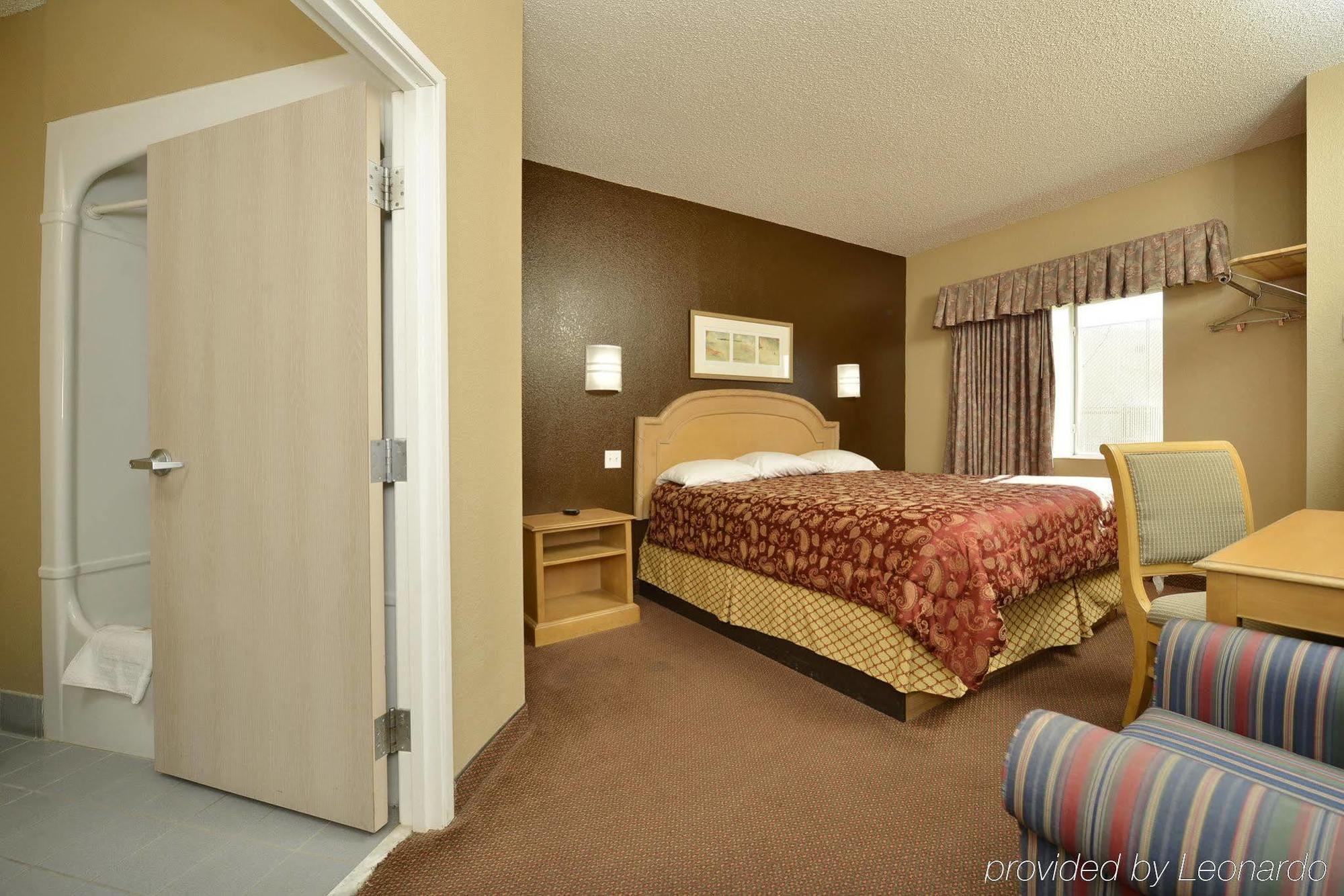 Americas Best Value Inn Decatur Bagian luar foto