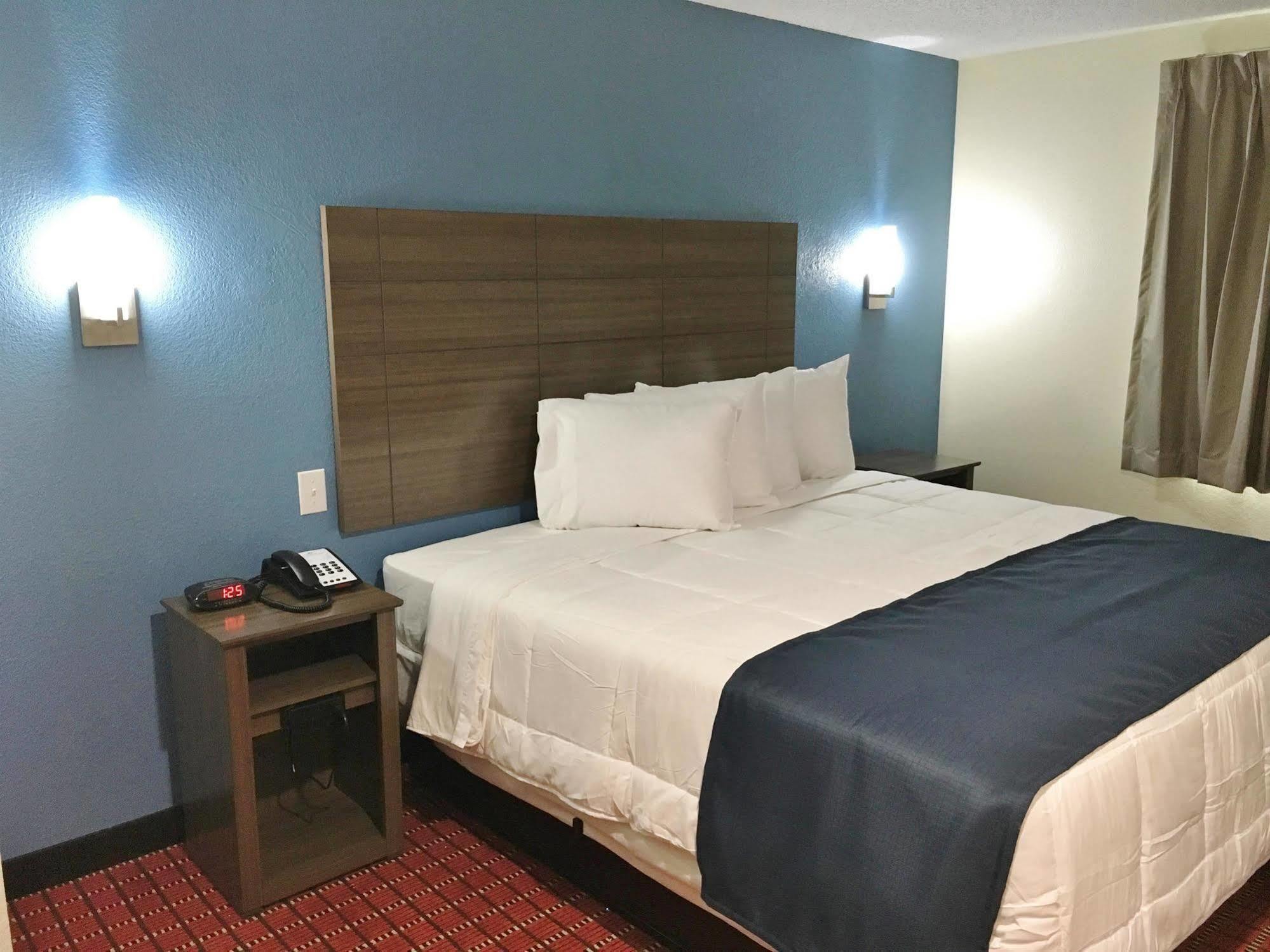 Americas Best Value Inn Decatur Bagian luar foto