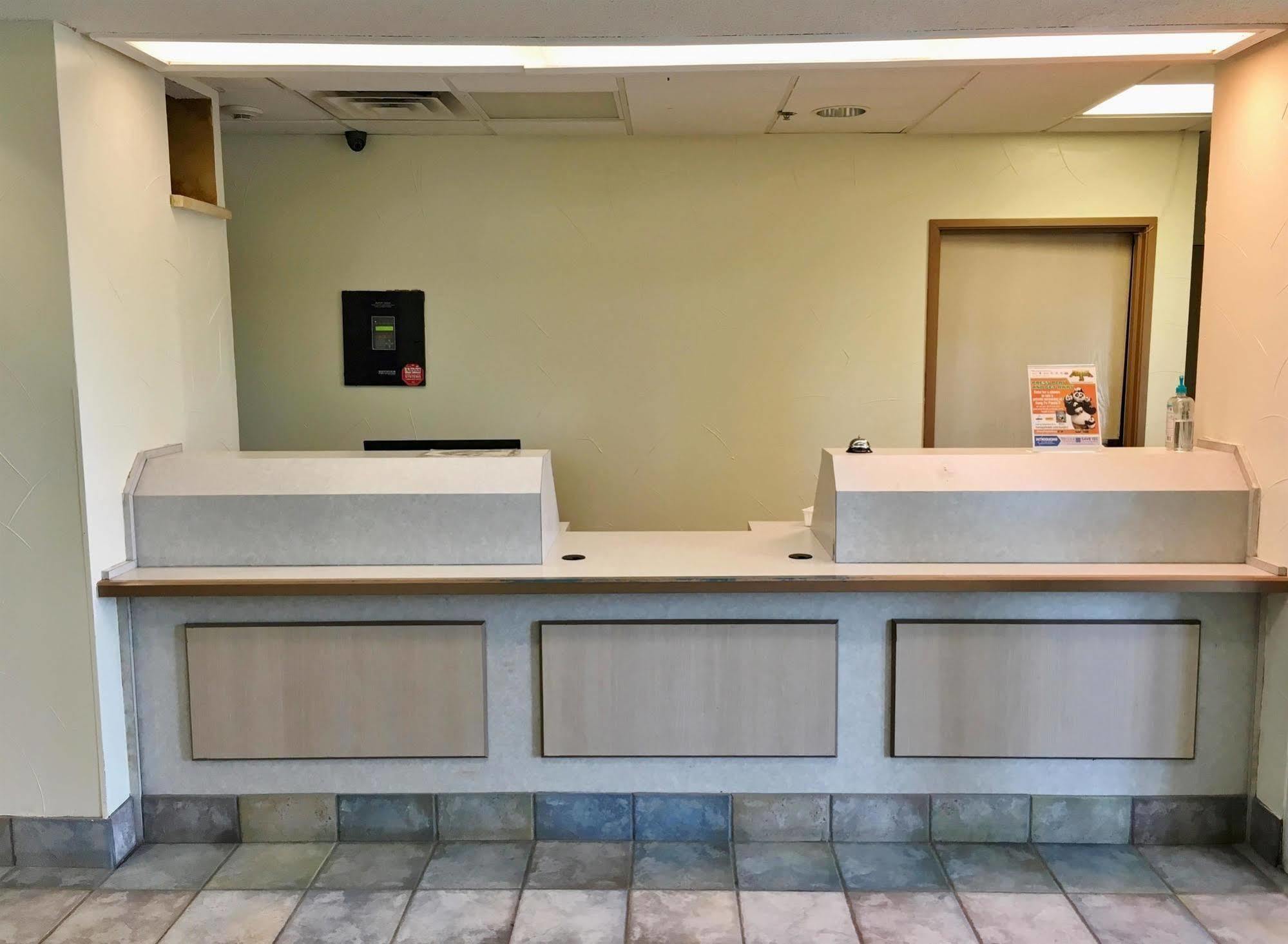 Americas Best Value Inn Decatur Bagian luar foto